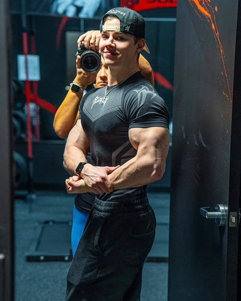 2025 YOUNGAL New Men's Fitness T-shirts clothing sports Tshirt tights high elastic training short sleeve fitness man clothing